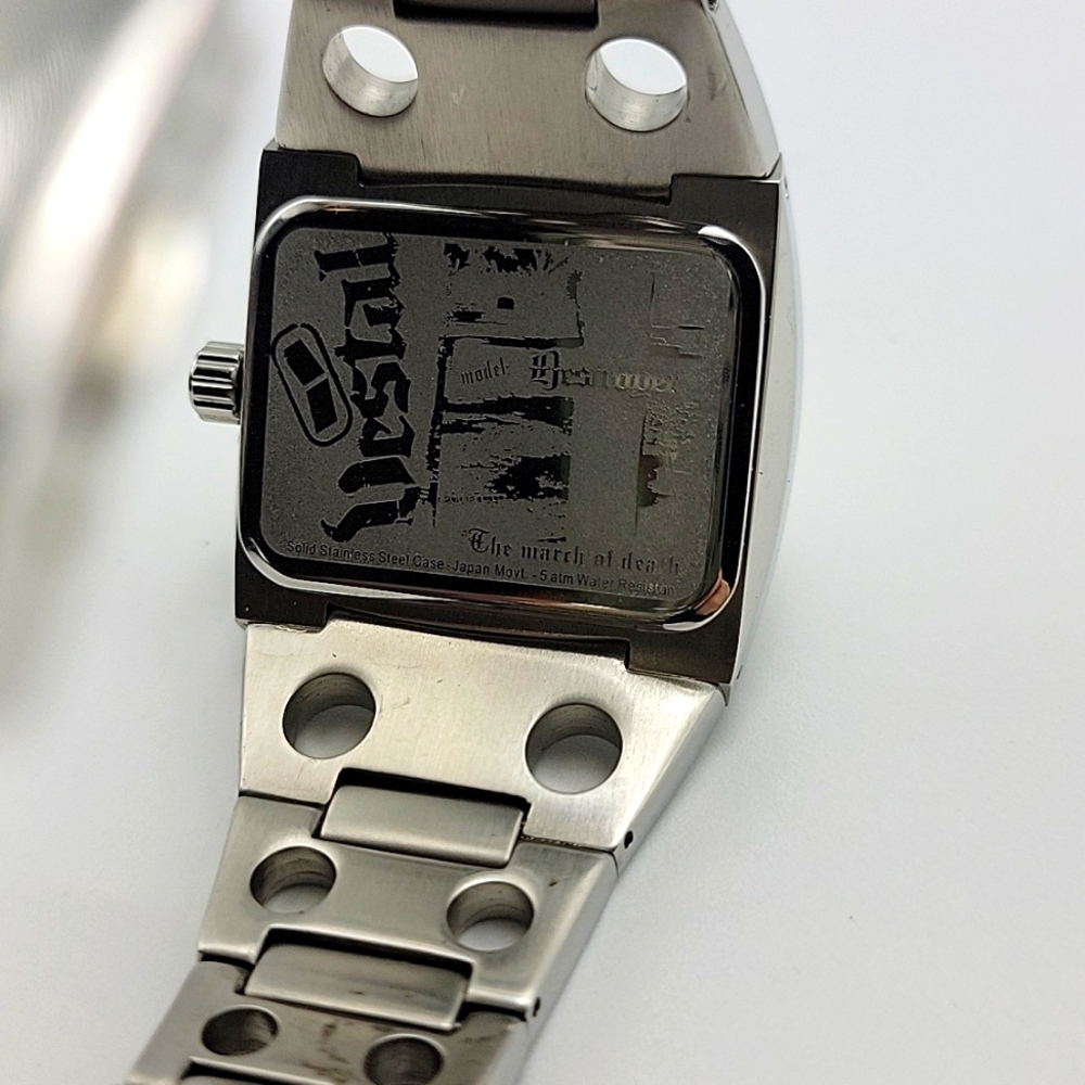 RARE Womens Chrome VESTAL Destroyer Silver Wrist Watch Polished NEW Battery 37mm - Picture 4 of 10